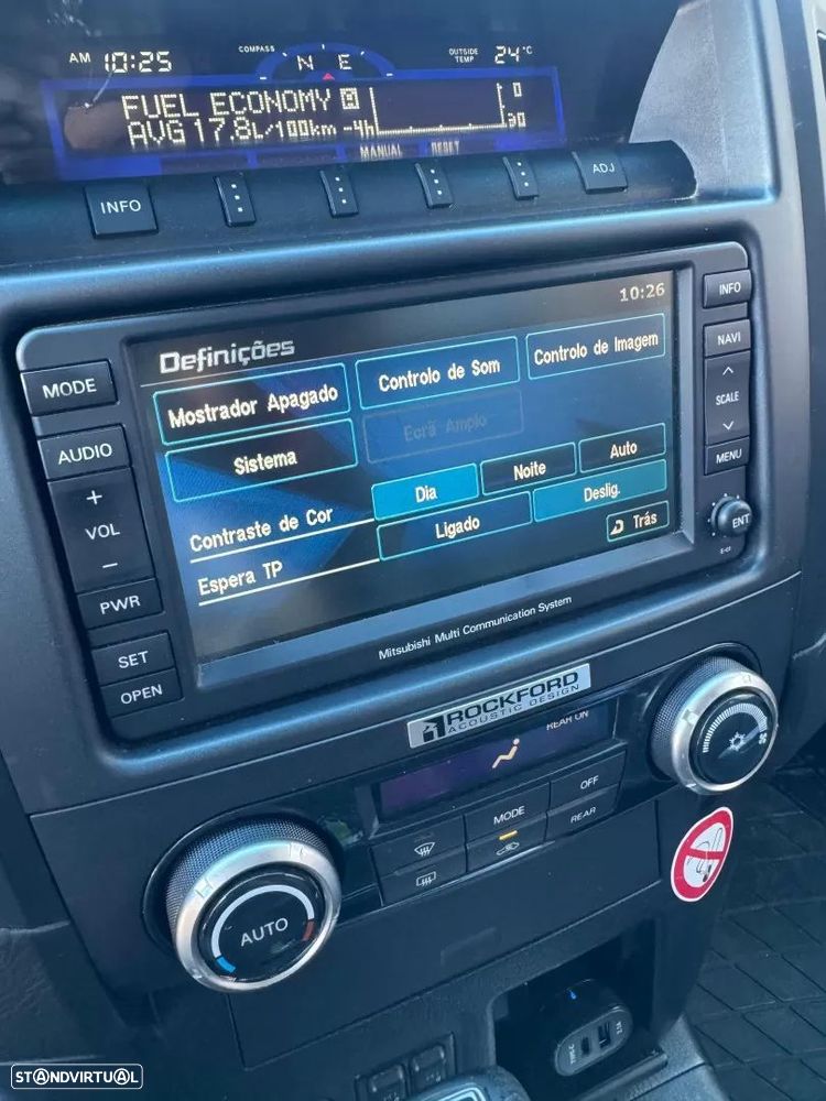 Mitsubishi Pajero 3.2 DI-D Auto Instyle - 17