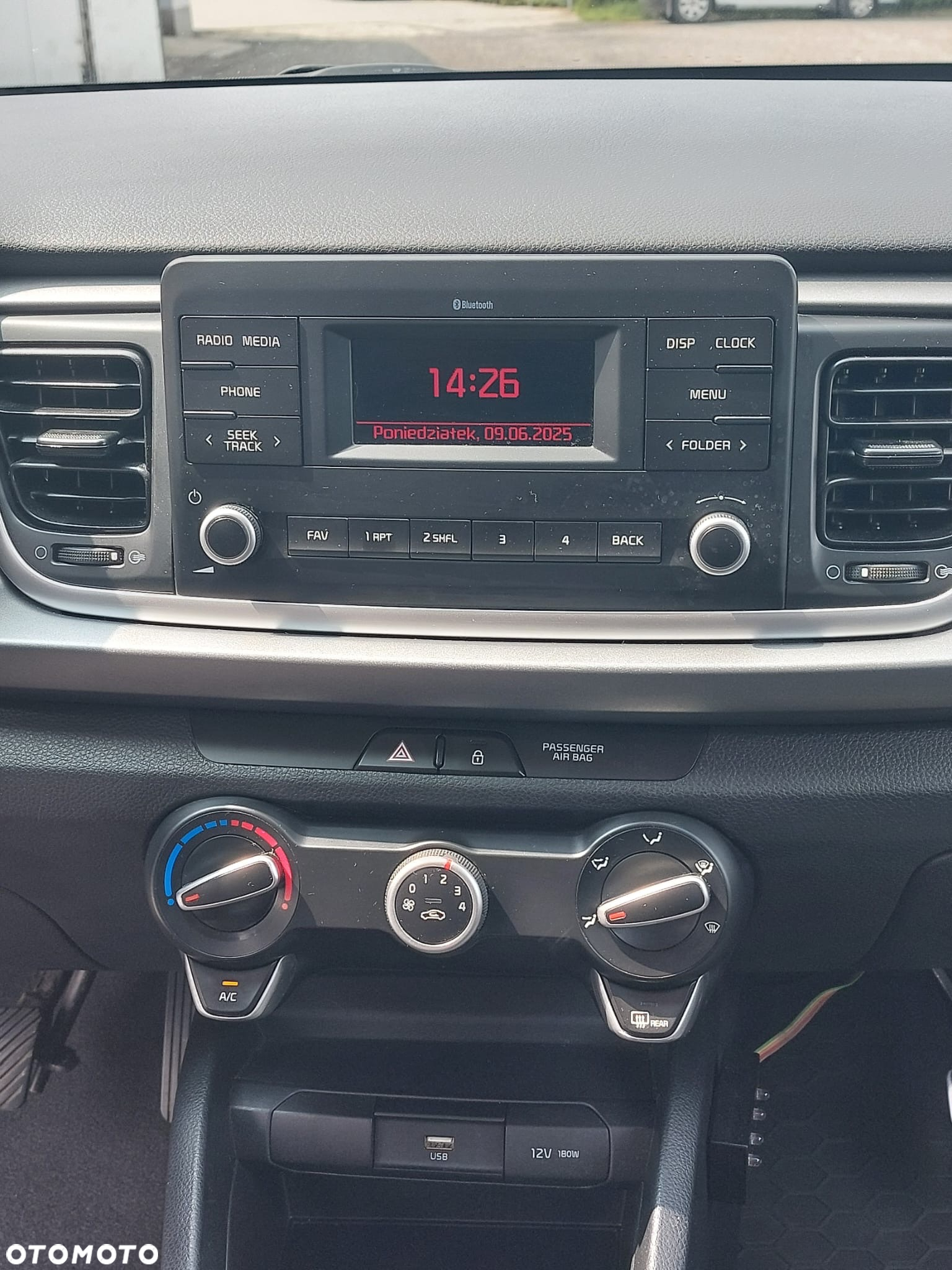 Kia Rio - 3