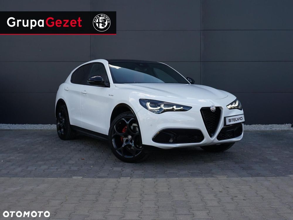 Alfa Romeo Stelvio - 1