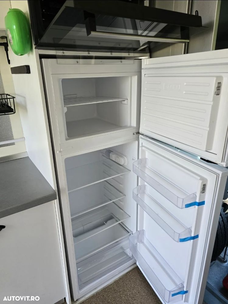 Mercedes-Benz Sprinter - 11