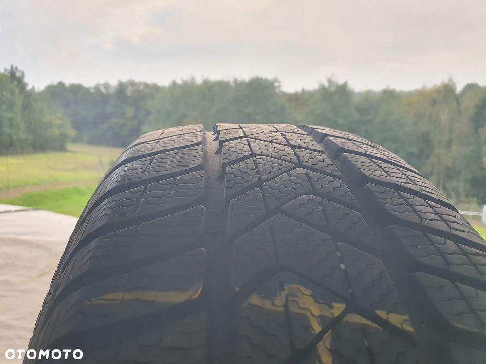 225.50.R18 - 1