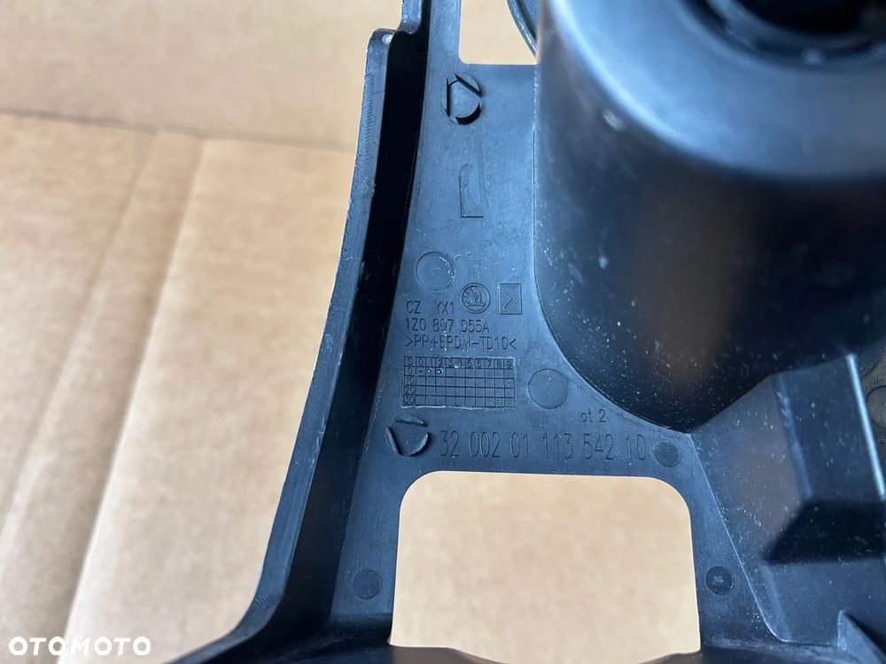 SKODA OCTAVIA II LIFT UCHWYT MOCOWANIE DYSZA SPRYSKIWACZ LAMPY LEWY 1300390132 1Z0807055A - 3