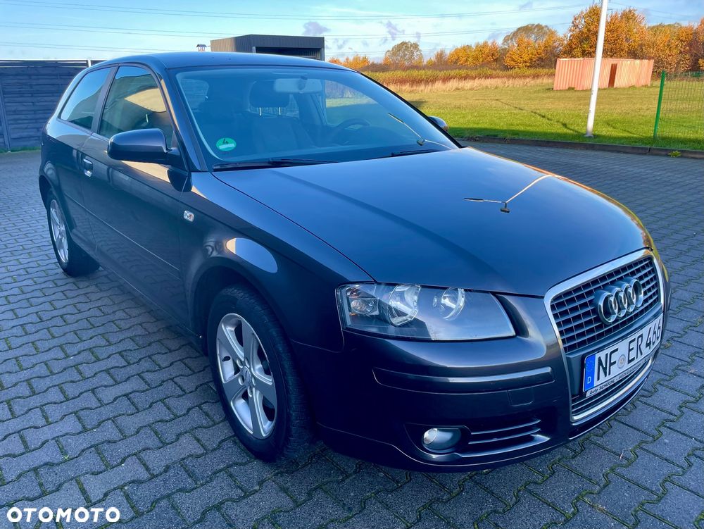 Audi A3 3-drzwiowe 1.6 Attraction - 4