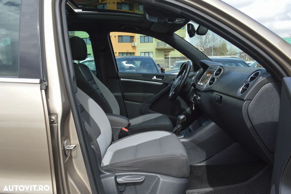 Volkswagen Tiguan 2.0 TDI 4Motion DSG Sport & Style - 24