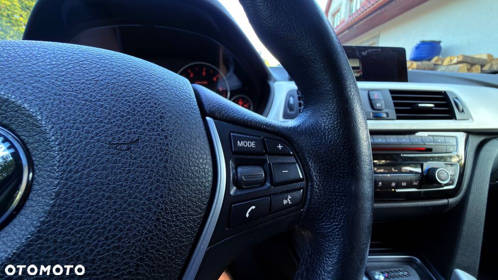 BMW Seria 3 318d Edition Luxury Line Purity - 25