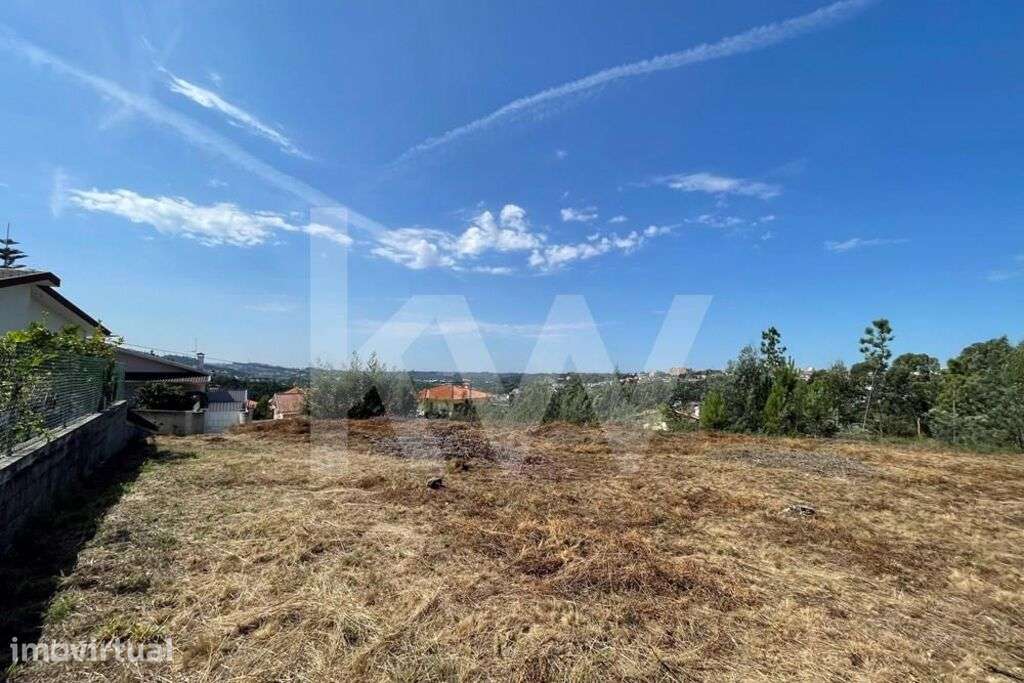 LOTE DE TERRENO URBANO PARA CONSTRUÇÃO COM 946 M2 EM VILAR (OLIVEIRA D - Grande imagem: 2/14