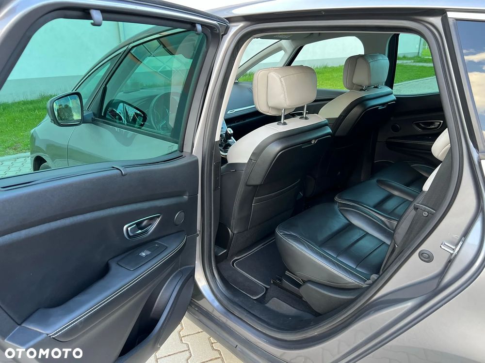 Renault Scenic - 24