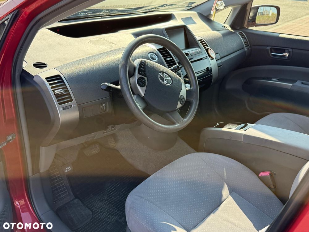 Toyota Prius - 5