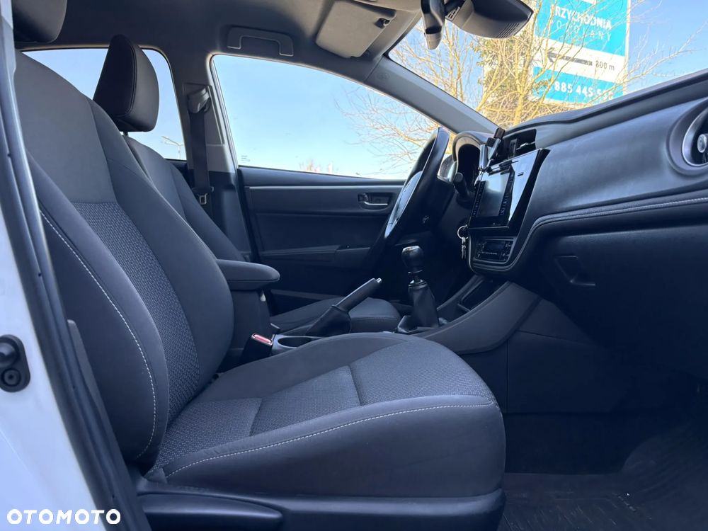 Toyota Corolla 1.6 Comfort - 25