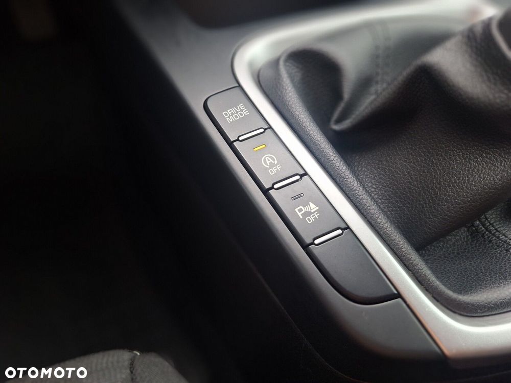 Kia Ceed - 27