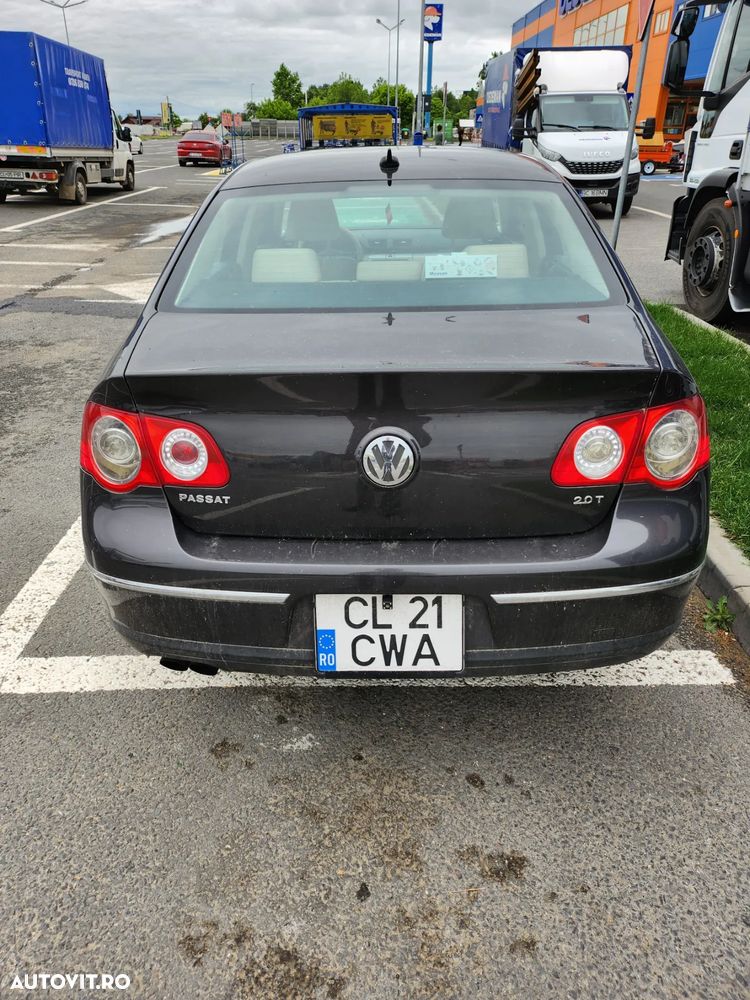 Volkswagen Passat - 4