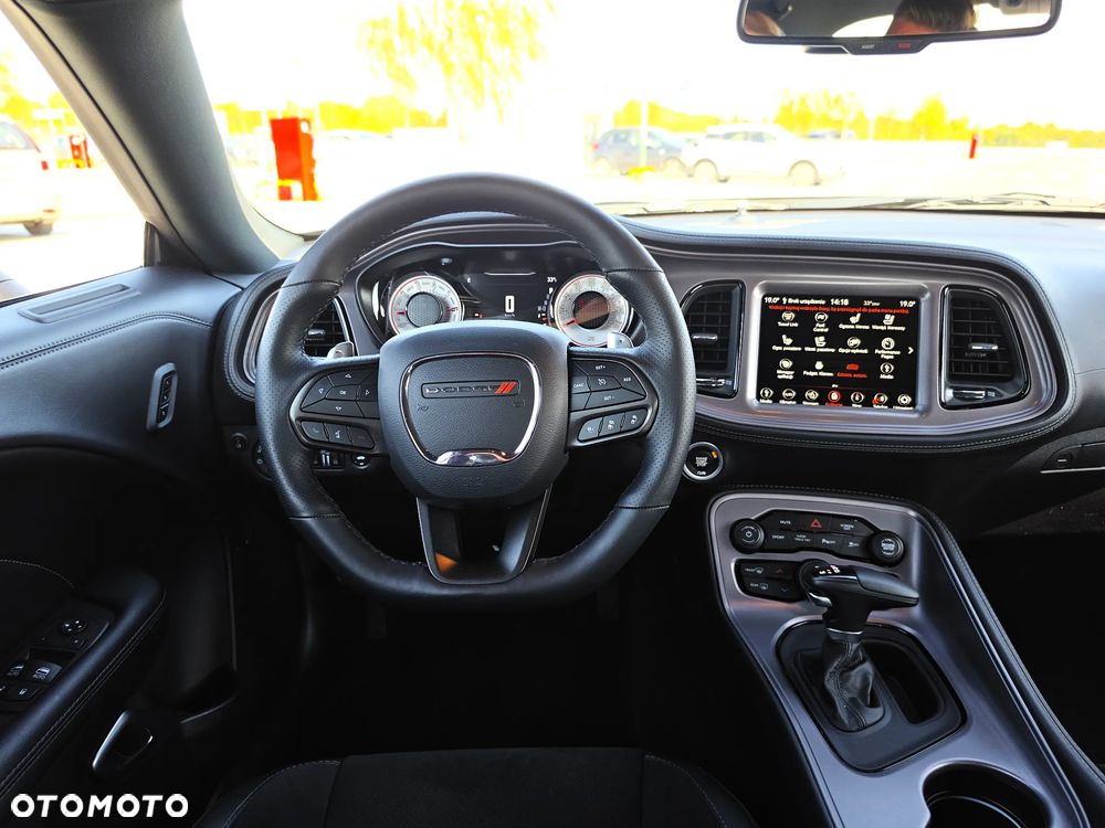 Dodge Challenger 5.7 R/T - 12