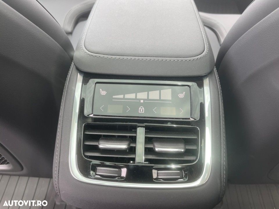 Volvo XC 90 B5 AWD MHEV Ultra Bright - 29