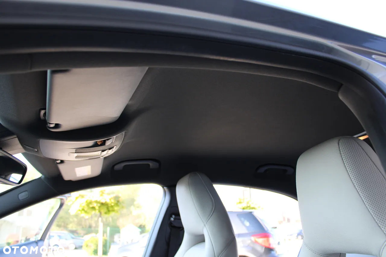 Mercedes-Benz Klasa A 250 4Matic 7G-DCT Urban - 33