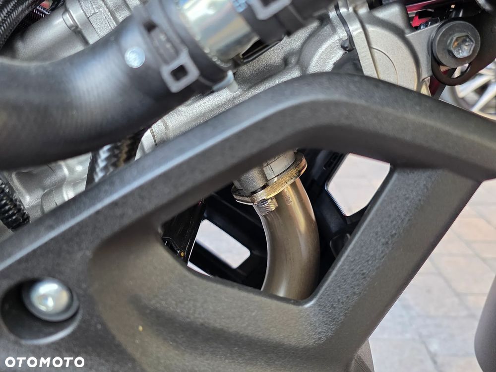 Suzuki V-STROM - 23