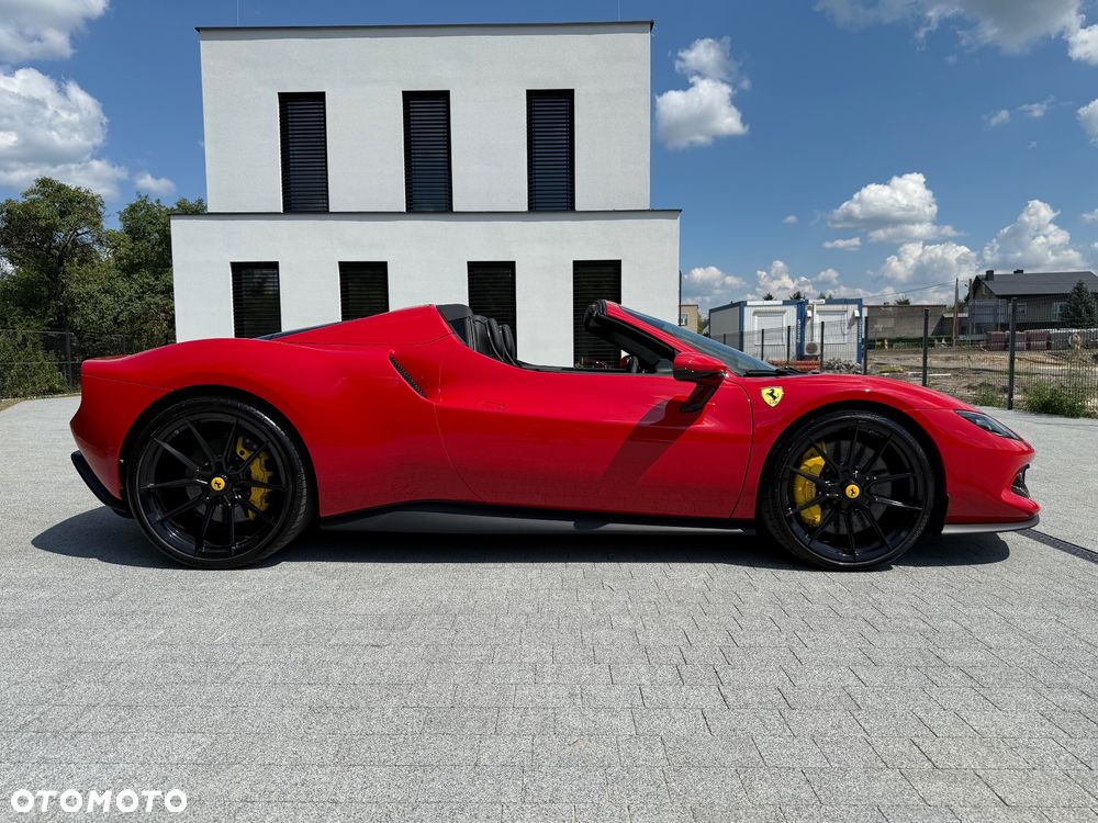 Ferrari 296 GTS - 2