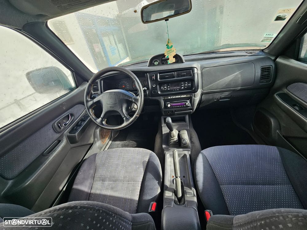 Mitsubishi L200 2.5 TD CD Strakar ABS+AC - 8