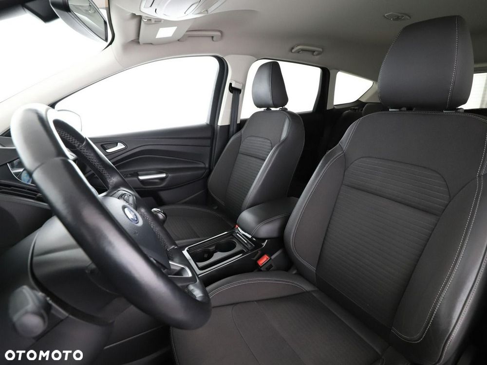 Ford Kuga 1.5 EcoBoost 2x4 Titanium - 14