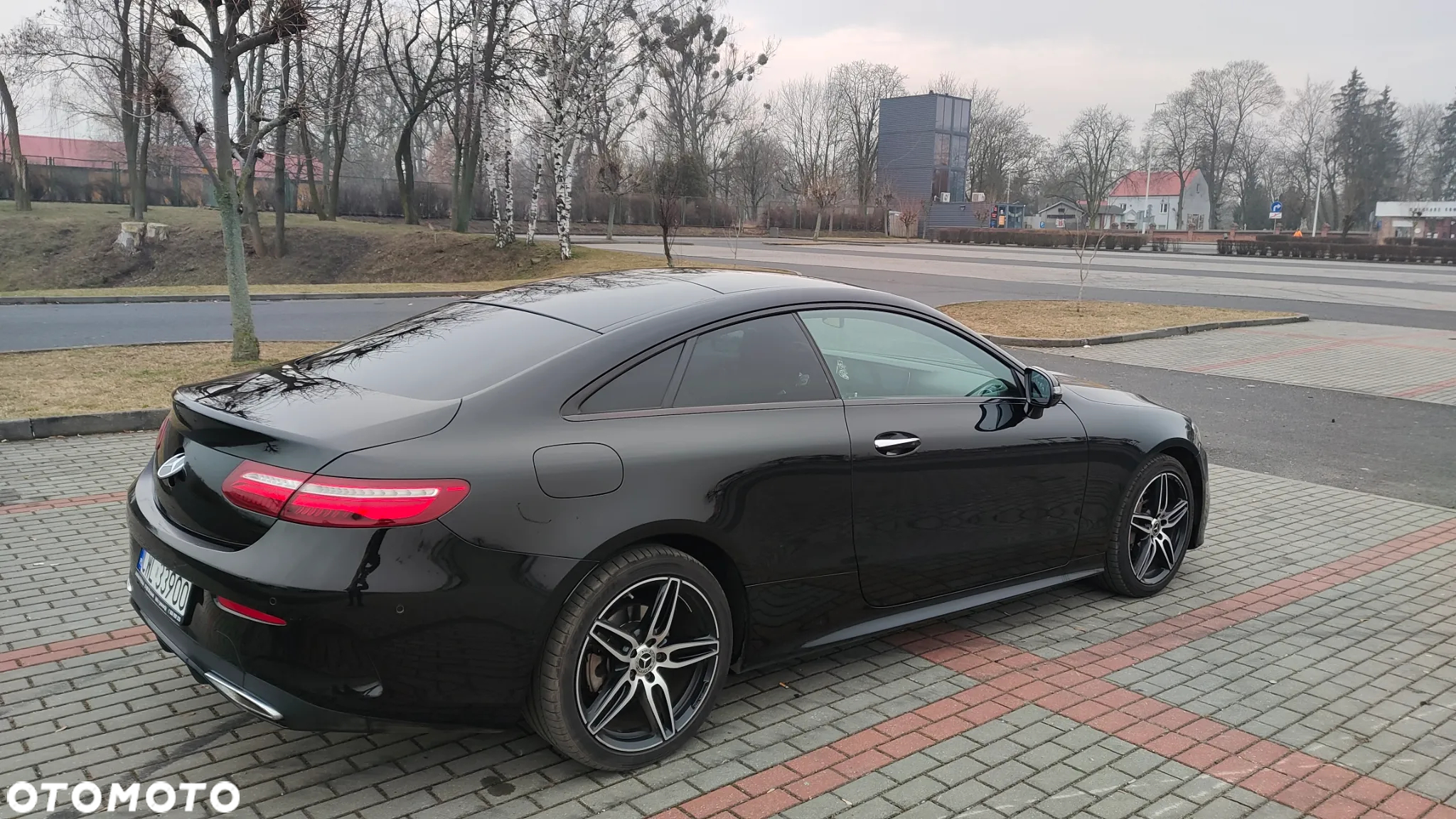 Mercedes-Benz Klasa E 220 d 4Matic Coupe 9G-TRONIC AMG Line - 9