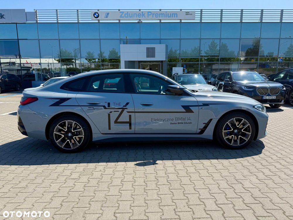 BMW i4 - 8