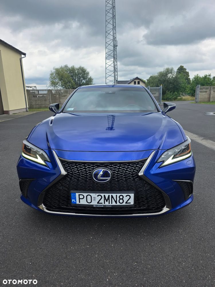 Lexus ES 300h F Sport - 1