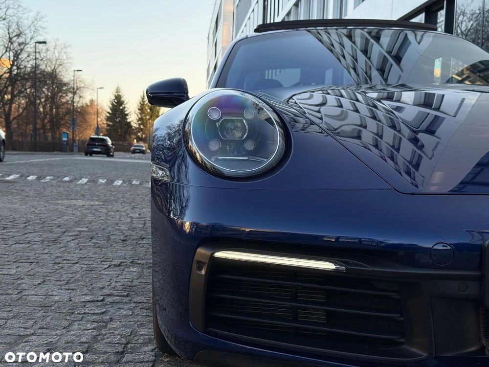 Porsche 911 Carrera - 15