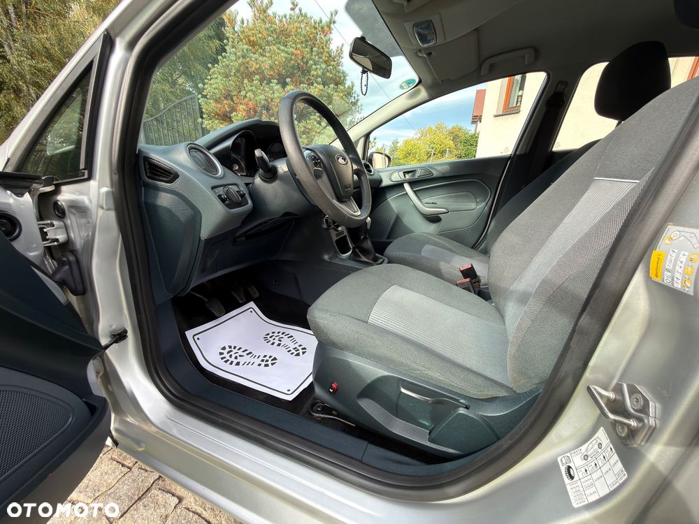 Ford Fiesta - 20