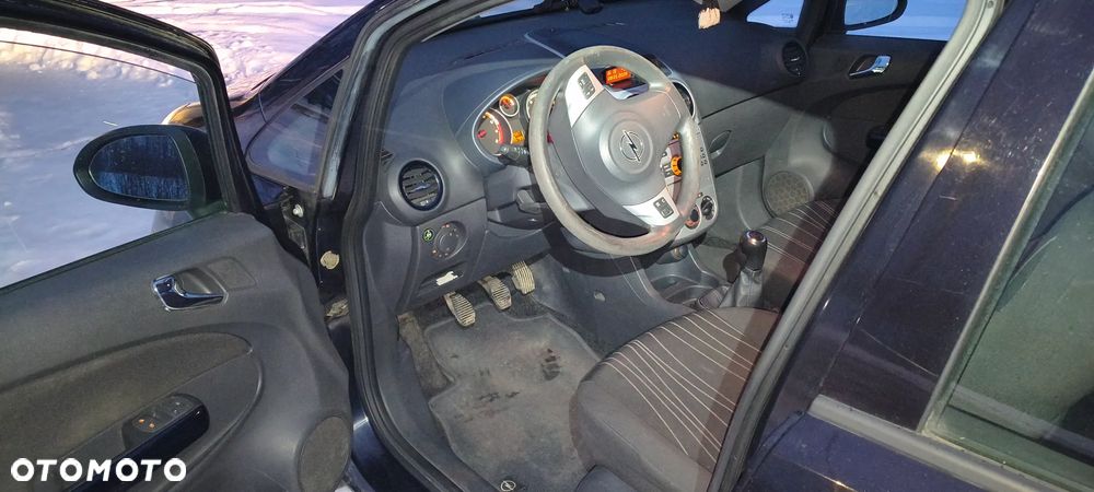 Opel Corsa 1.2 16V Enjoy - 5