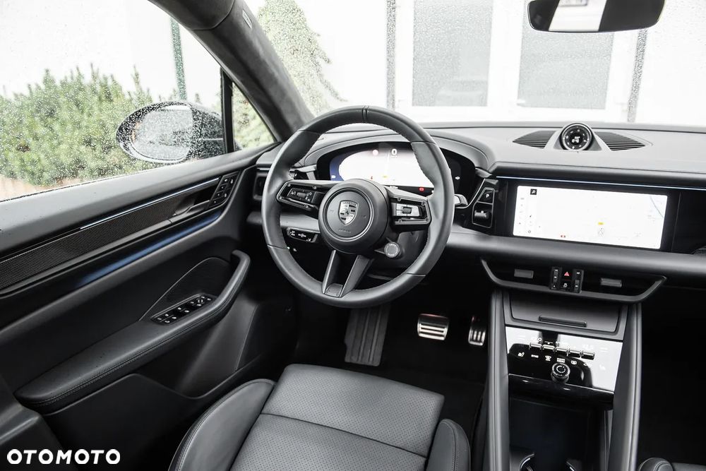 Porsche Macan - 31
