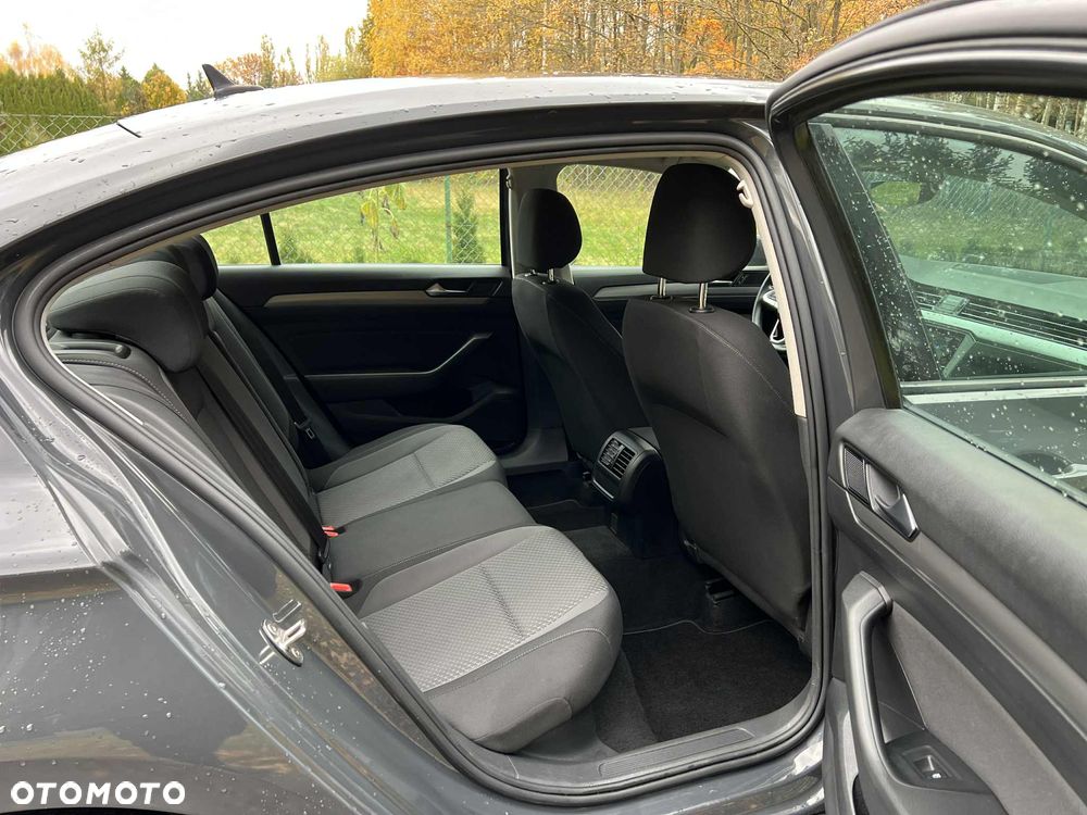 Volkswagen Passat 1.5 TSI EVO Comfortline - 19