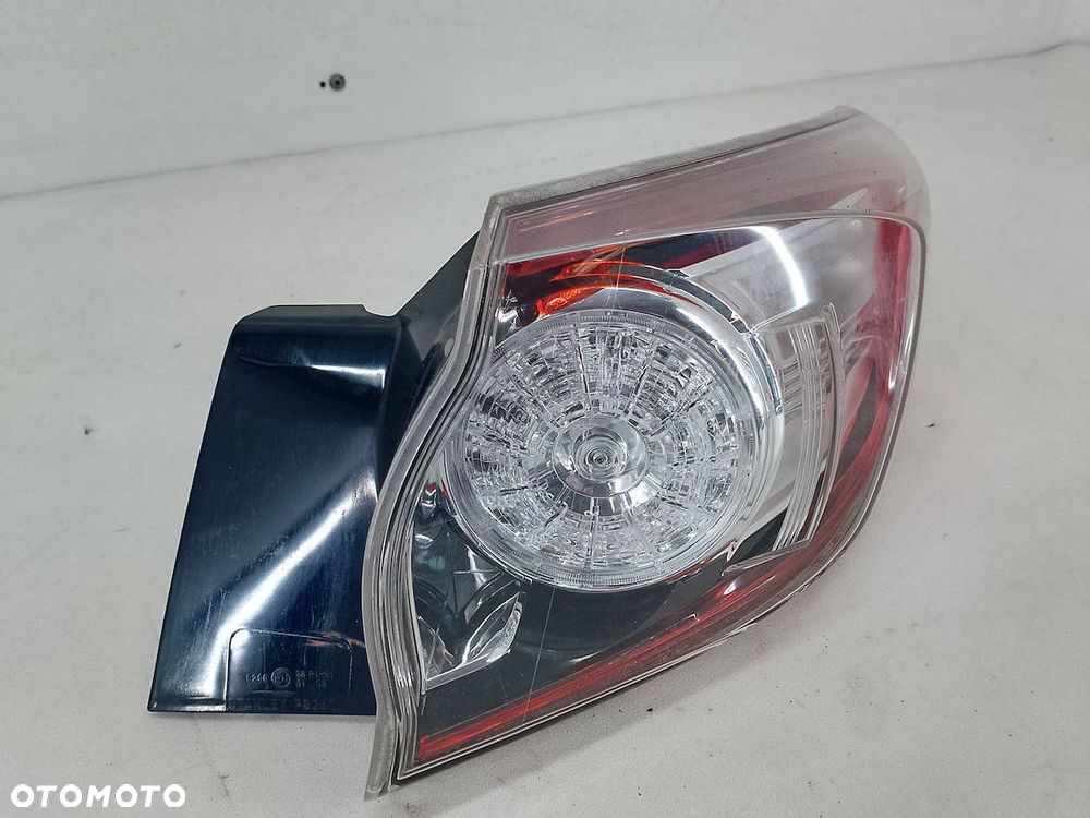 LAMPA TYLNA PRAWA MAZDA 3 II ( 09-13 ) BBN751150 HATCHBACK - 3