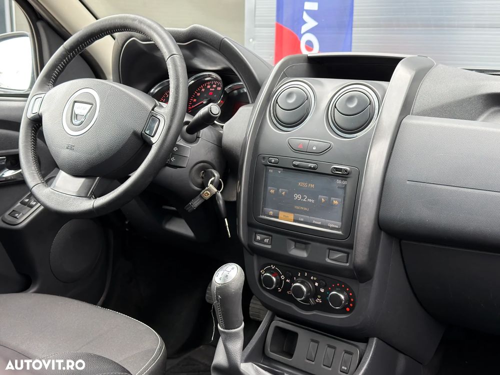 Dacia Duster 1.6 4x2 Prestige - 4