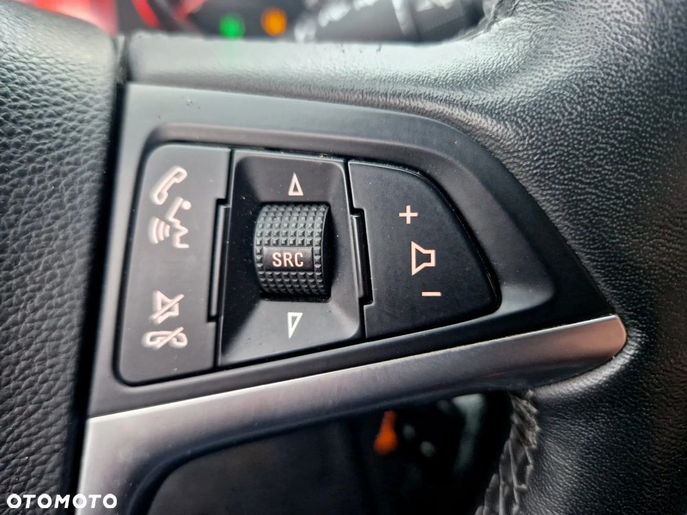 Opel Astra 1.4 Turbo - 13