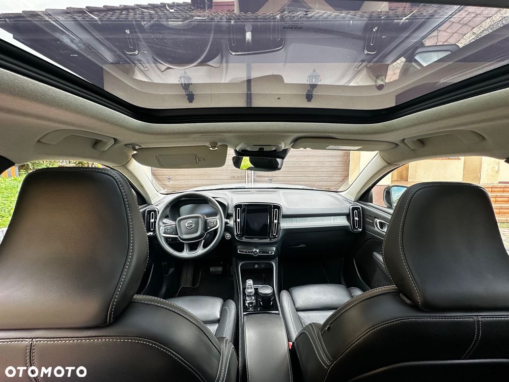 Volvo XC 40 T2 Plus Dark - 29