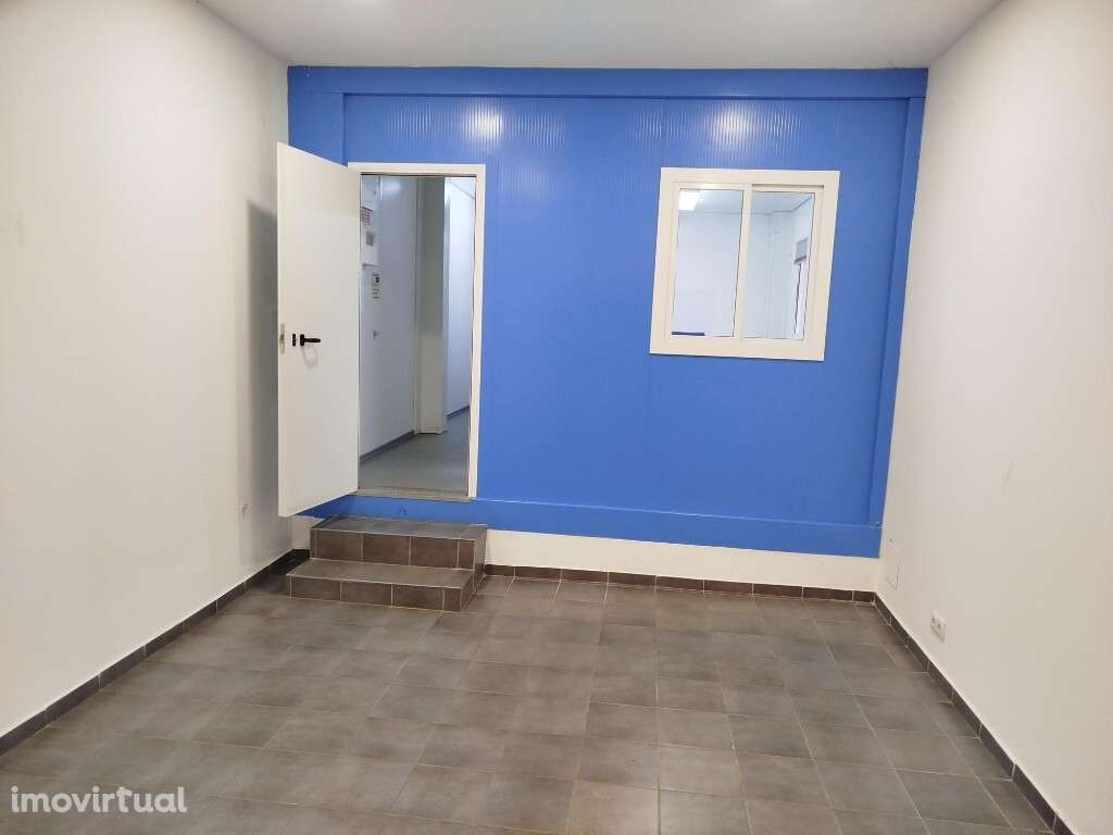 Armazém para arrendar na zona de Sintra, no Linhó - Grande imagem: 4/21