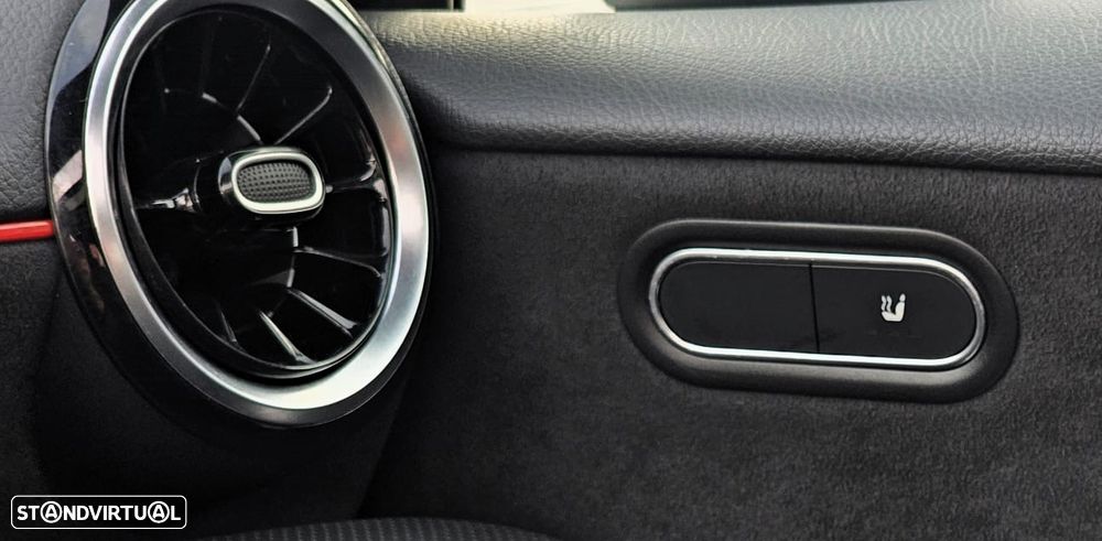 Mercedes-Benz A 180 d 7G-DCT AMG Line - 18