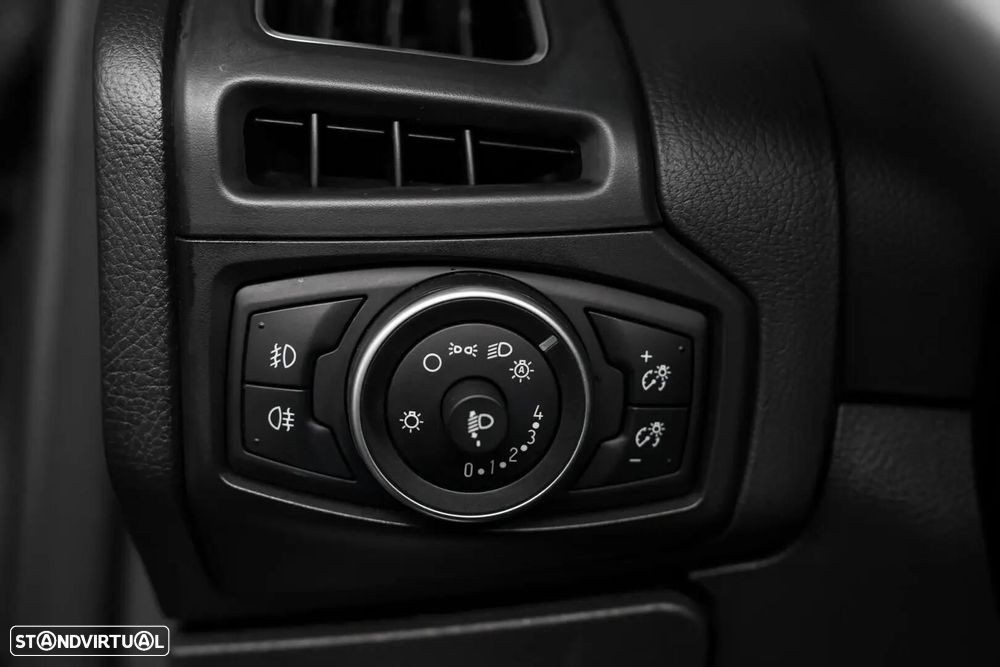 Ford Focus - 24