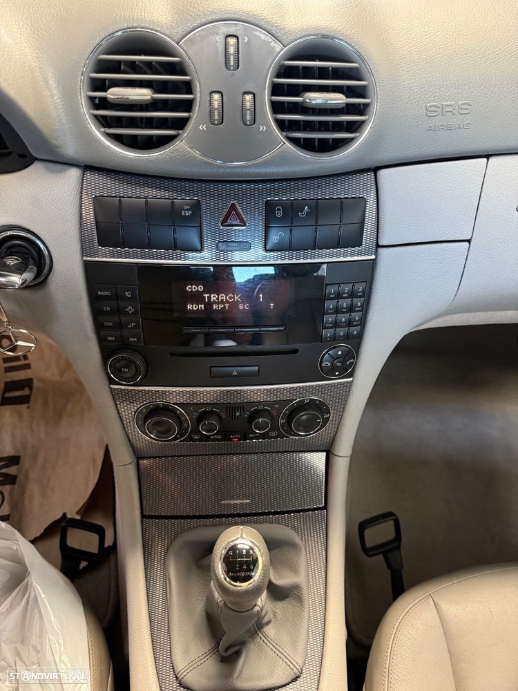 Mercedes-Benz CLK 200 Avantgarde - 13