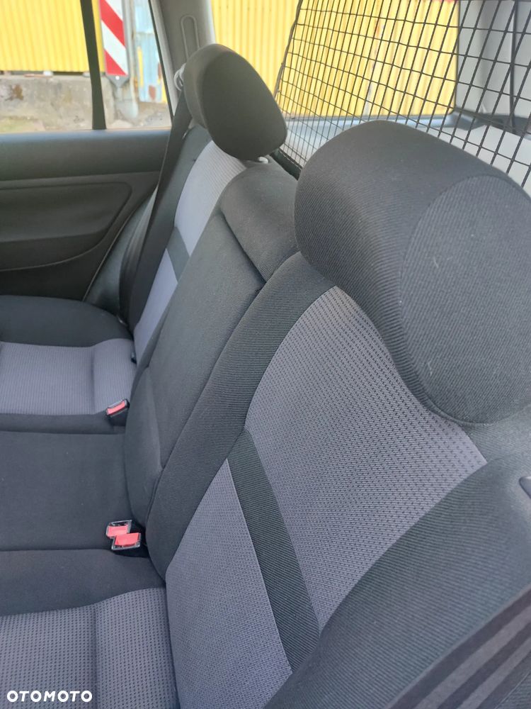Volkswagen Golf - 18
