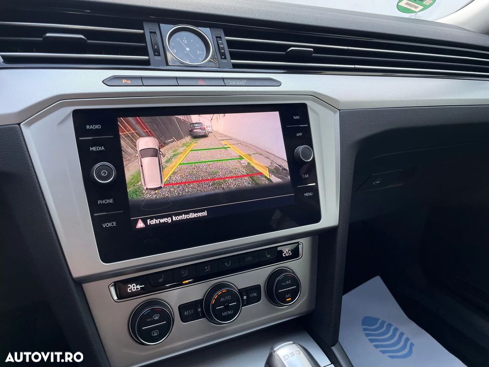 Volkswagen Passat 2.0 TDI DSG 4Motion Comfortline - 8