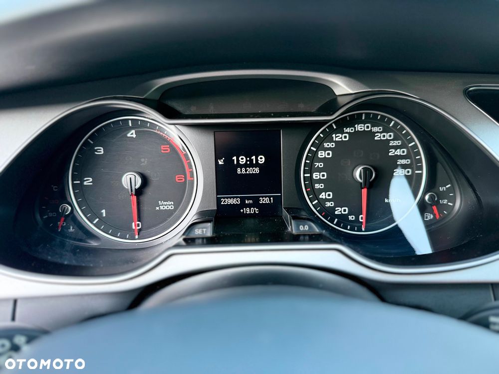 Audi A4 Avant 2.0 TDI S tronic quattro - 13
