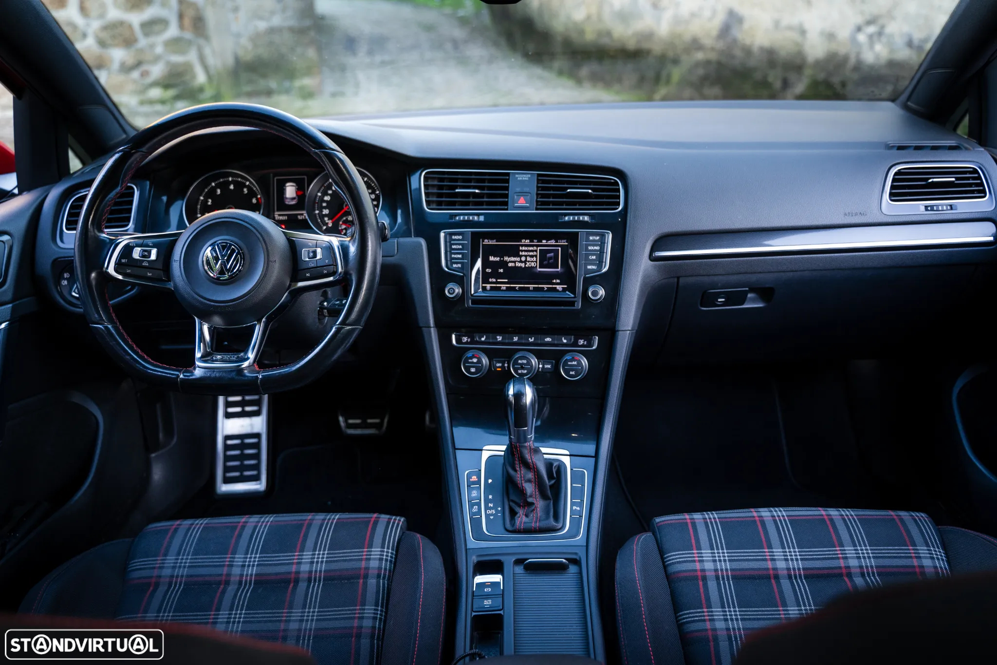 VW Golf 2.0 TSi GTi DSG Performance - 11