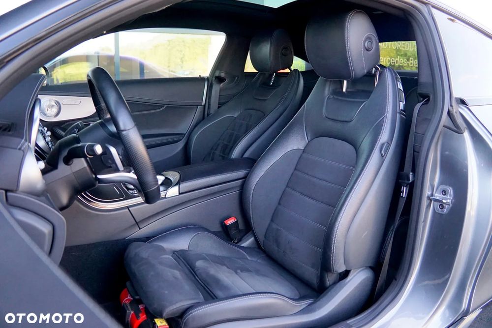 Mercedes-Benz Klasa C 300 9G-TRONIC - 19