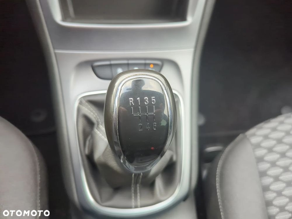 Opel Astra 1.2 T Business Edition S&S - 25