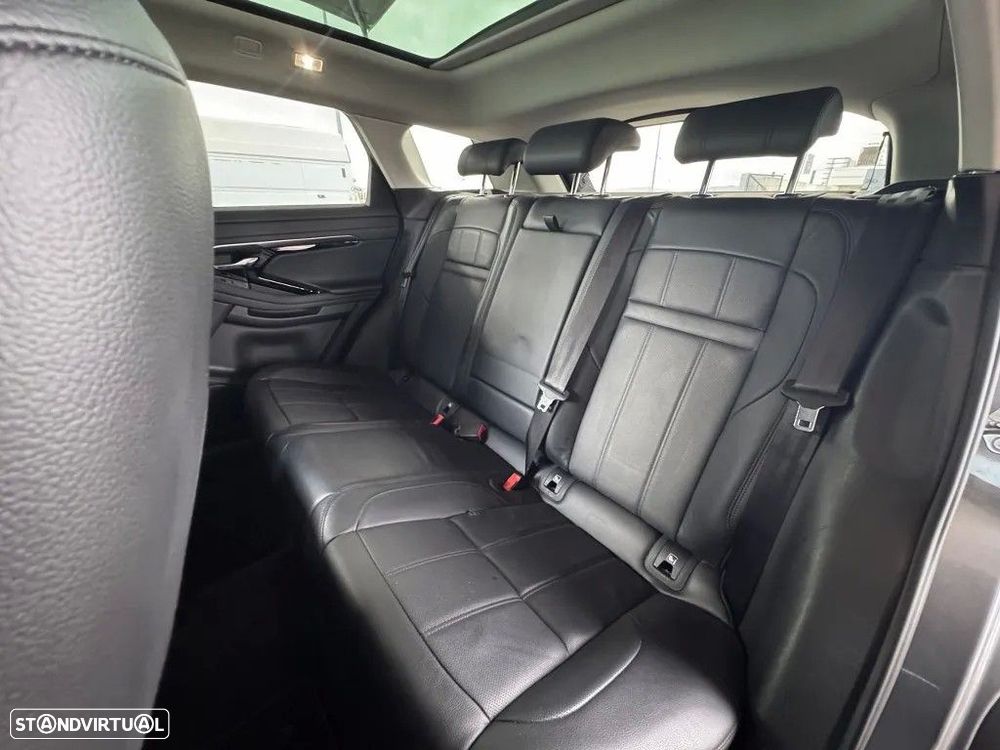 Land Rover Range Rover Evoque 1.5 P160 R-Dynamic SE Auto - 32