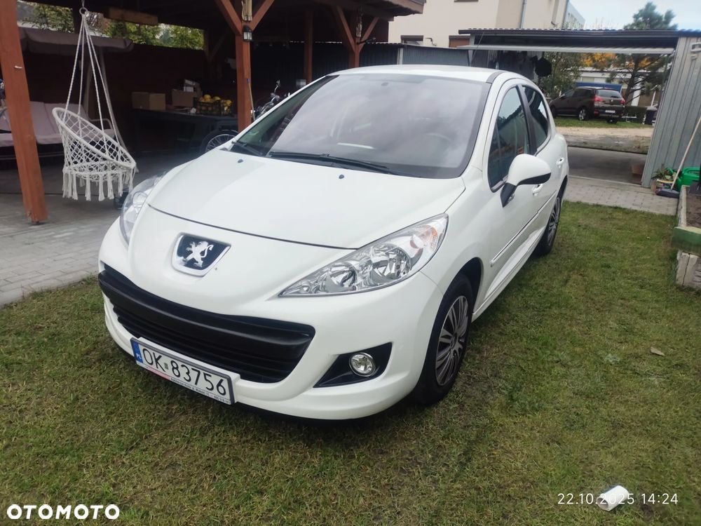 Peugeot 207 - 1