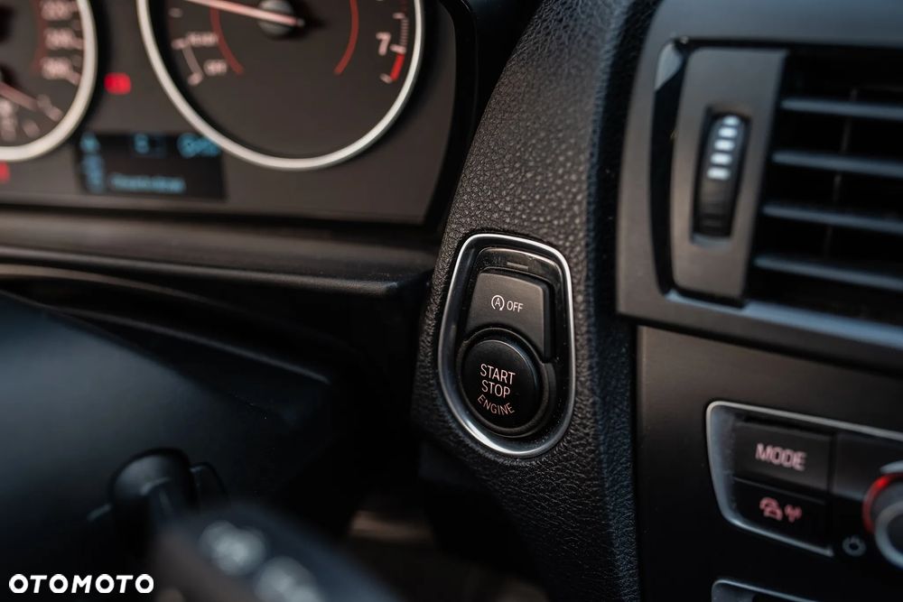 BMW Seria 1 116i - 29