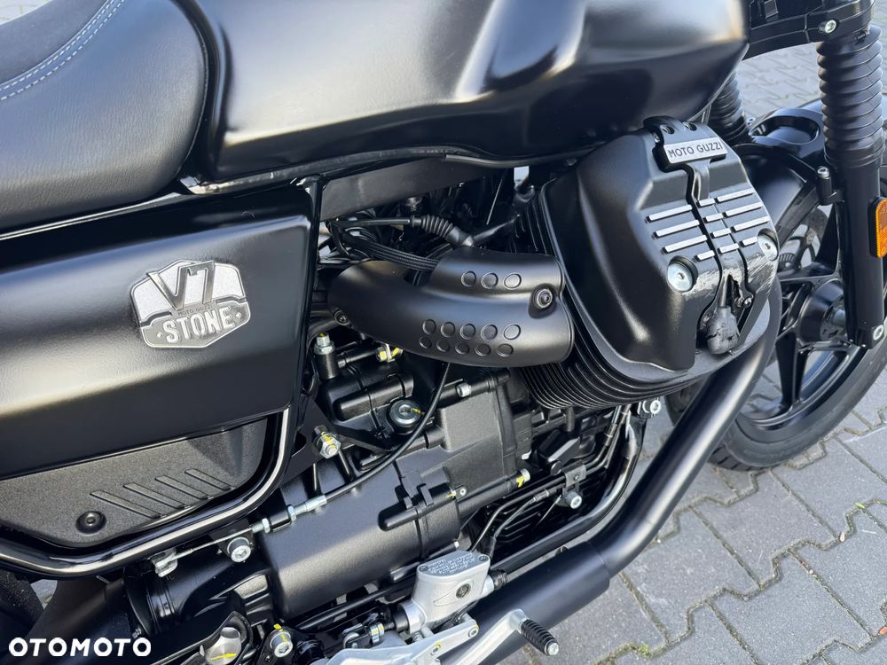 Moto Guzzi V7 - 17