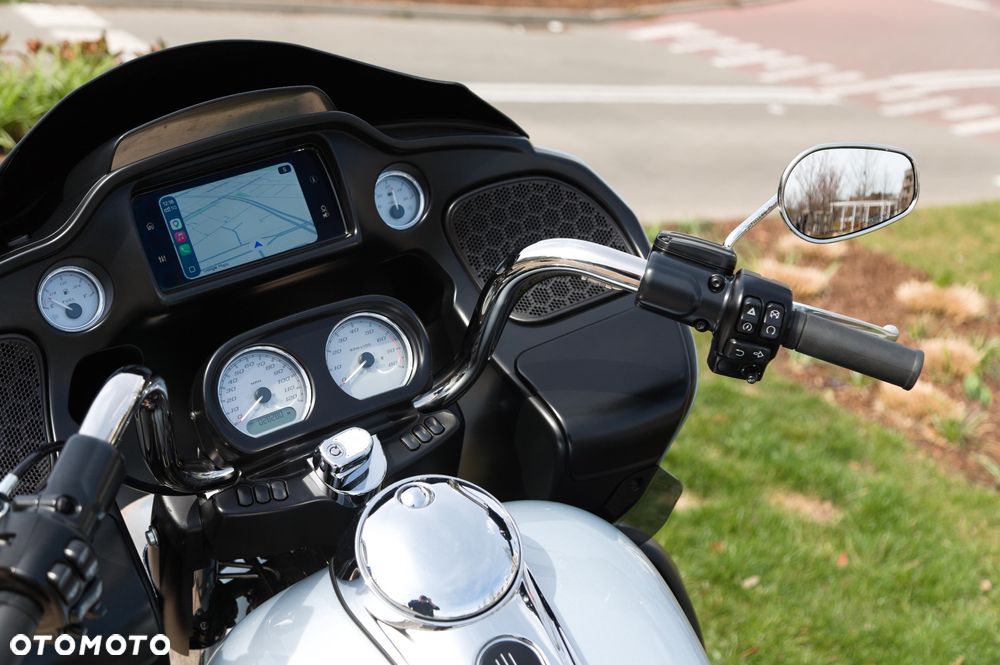 Harley-Davidson Touring Road Glide - 18