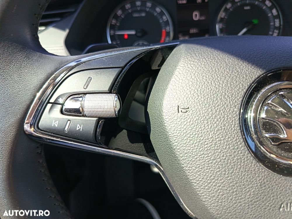 Skoda Octavia 2.0 TDI DSG Ambition - 14
